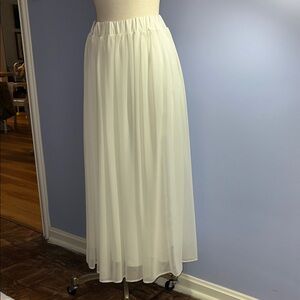 Last Tango White Maxi Skirt